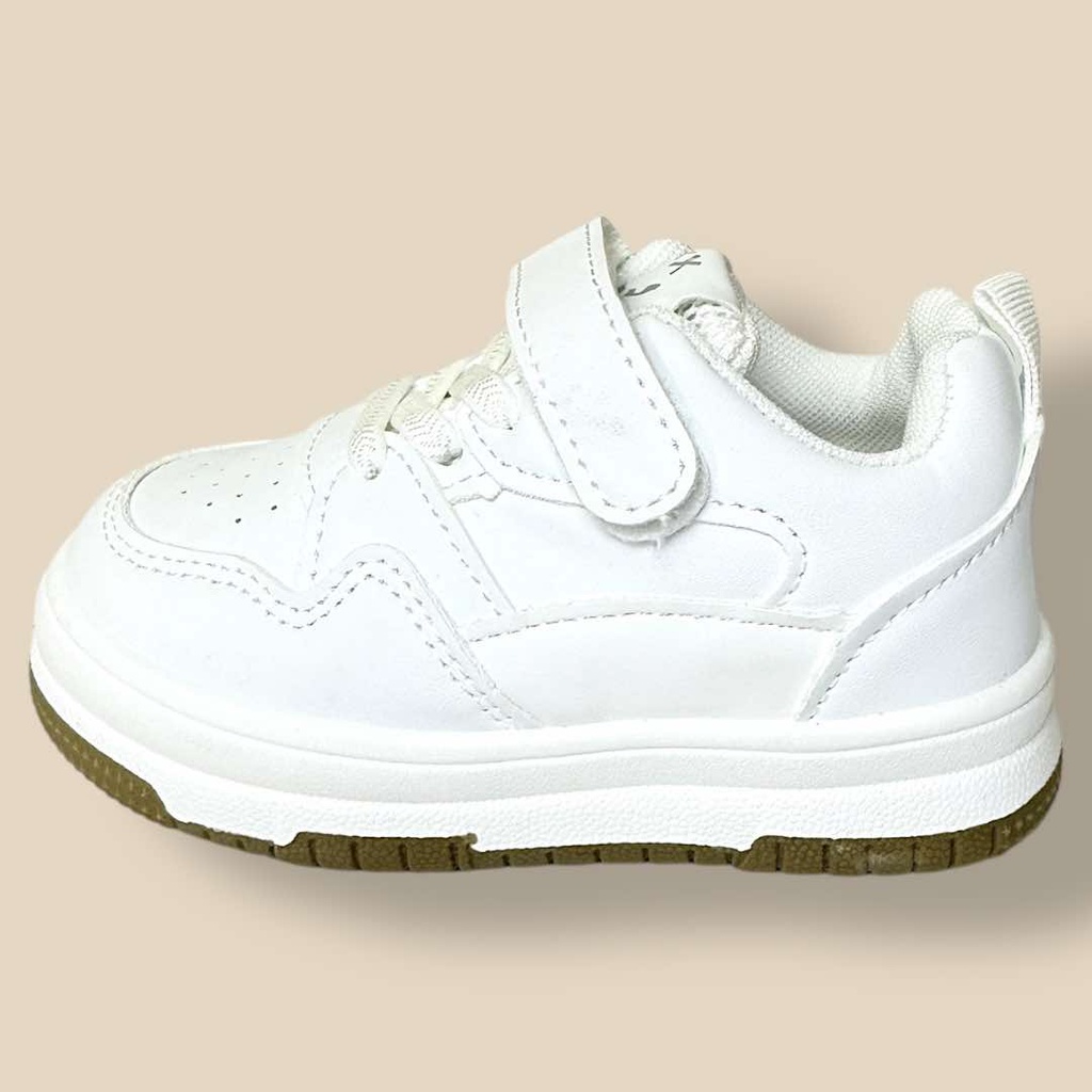 بوت أبيض للجنسين