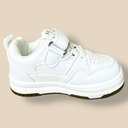 بوت أبيض للجنسين