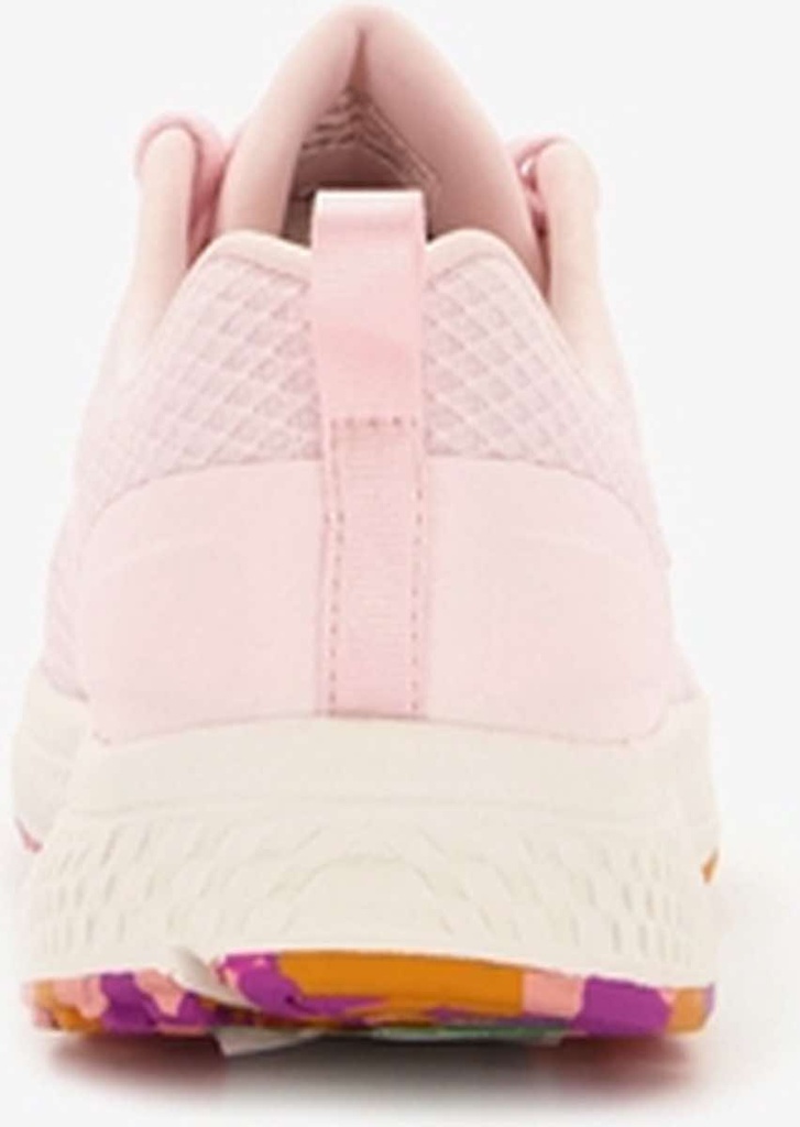 Skechers Go Run Consistent لون زهري مع زخرفة نعل