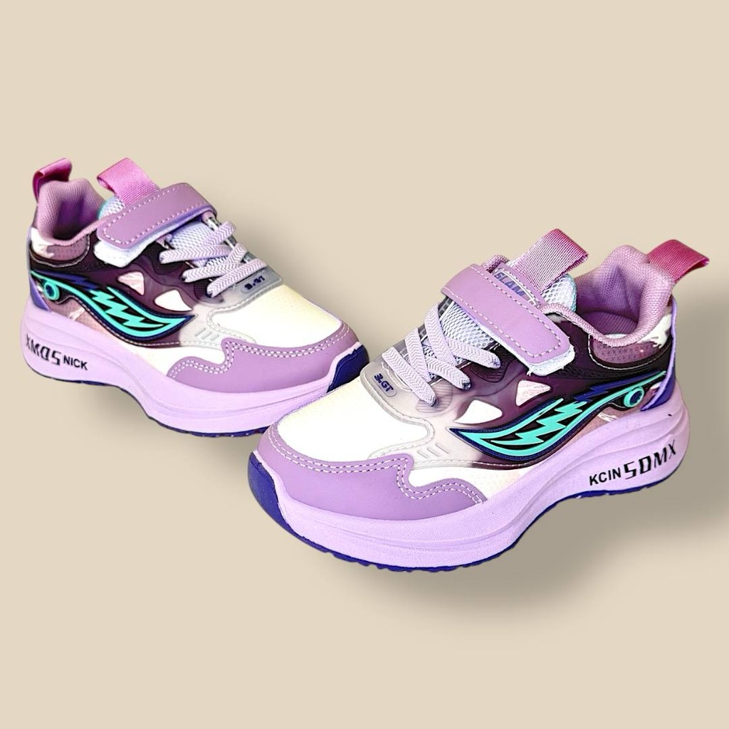 بوت مميز للجنسين بألوان مميزة