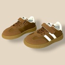 حذاء ولادي بثلاث ألوان يحمع بين الرسمي والعملي