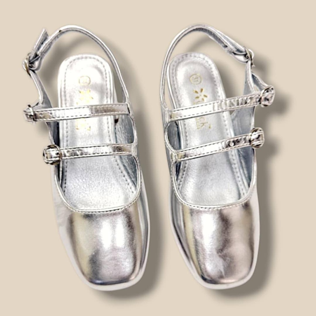 كندرة بناتي كعب بثلاث ألوان مميزة