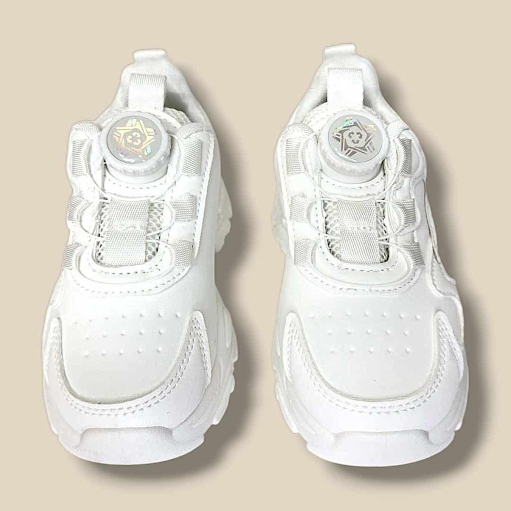 حذاء أبيض أو أسود بإغلاق دائري