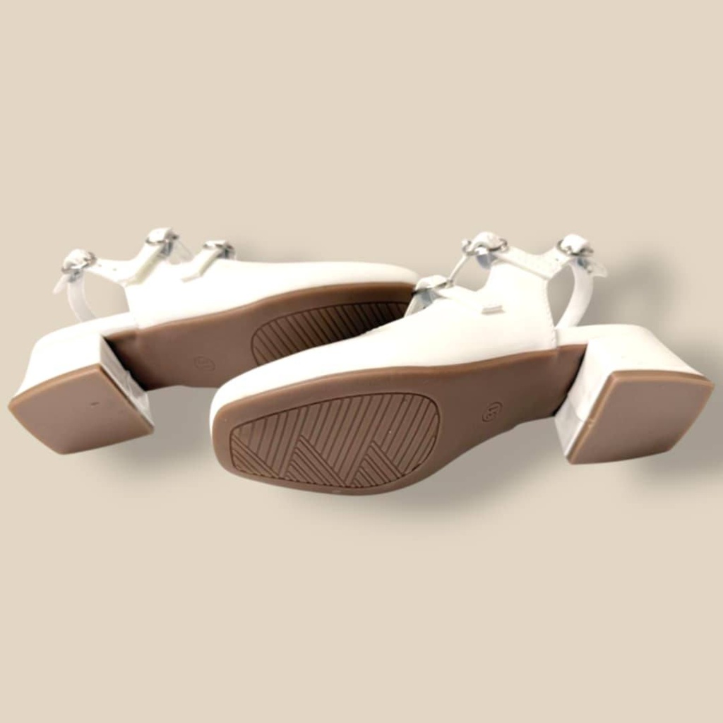 كندرة بناتي كعب بثلاث ألوان مميزة