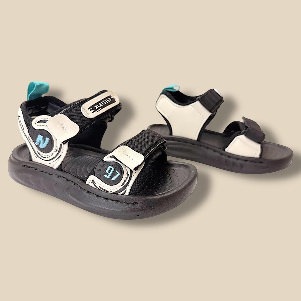 صندل ولادي بأربع ألوان مميزة