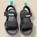 صندل ولادي بأربع ألوان مميزة