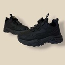 حذاء أبيض أو أسود بإغلاق دائري