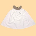 فستان بناتي بفتحة ظهر مثلثة بلونين