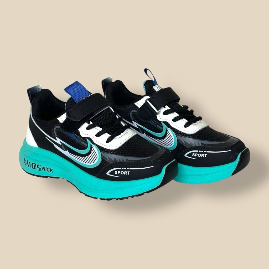 بوت ولادي بألوان الصيف المميزة