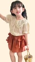 طقم بناتي شورت على شكل تنورة مع قميص دانتيل