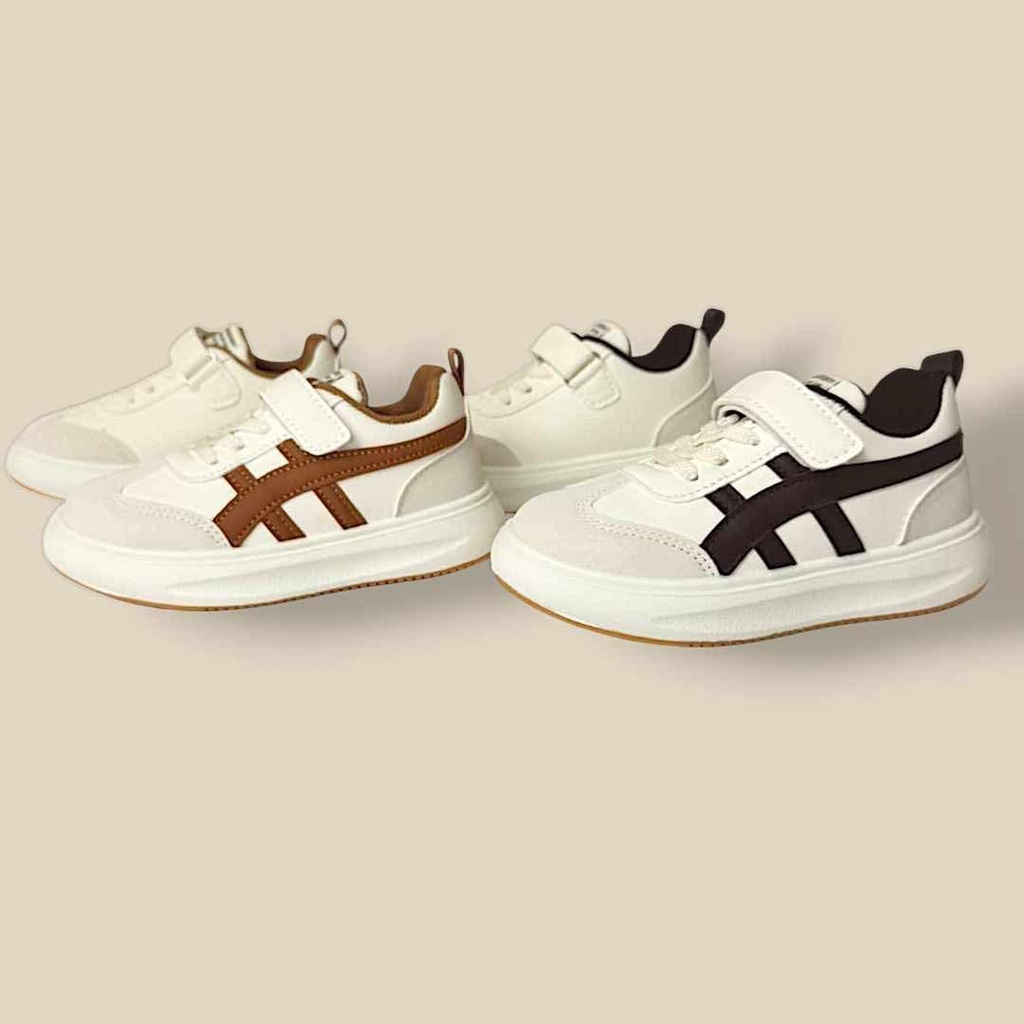 حذاء ولادي يجمع بين الرسمي والعملي